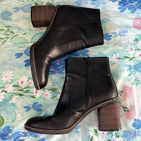 Korks Destiny Booties - 8.5 - Picture 3 of 10